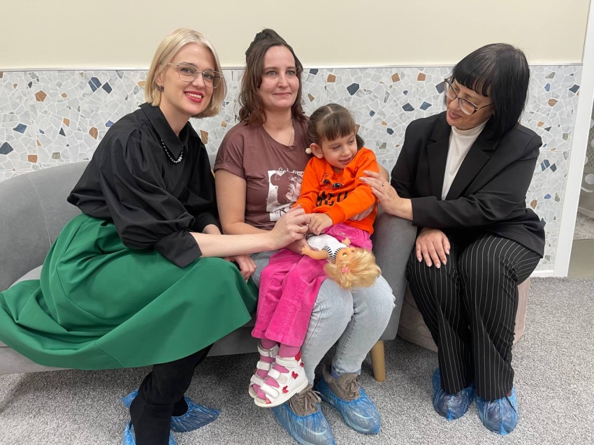 Проект «Вызов» в действии: Маленькая Саша из Атамановского Дома ребёнка №2 вернулась к маме